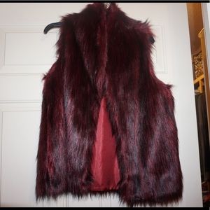 BCBGeneration faux fur vest maroon small
